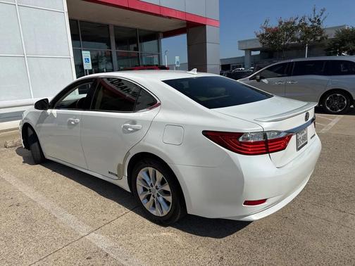 2013 Lexus ES 300h Base