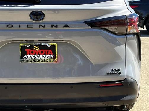 2024 Toyota Sienna Woodland Edition