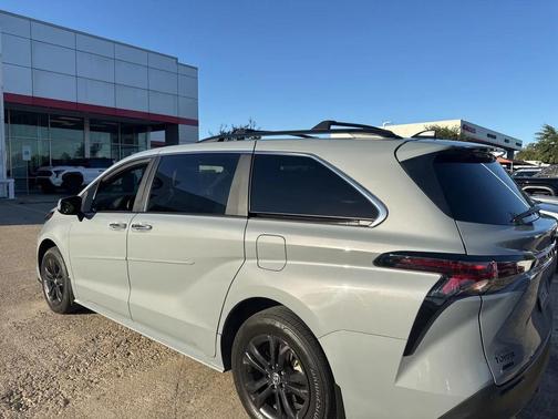 2024 Toyota Sienna Woodland Edition