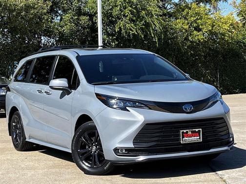 2024 Toyota Sienna Woodland Edition