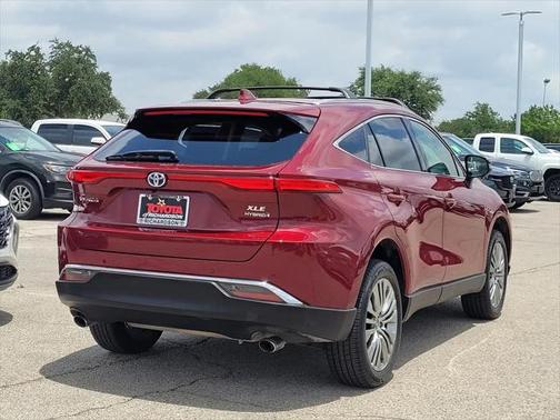 2022 Toyota Venza XLE