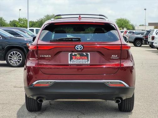2022 Toyota Venza XLE