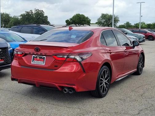 2022 Toyota Camry LE