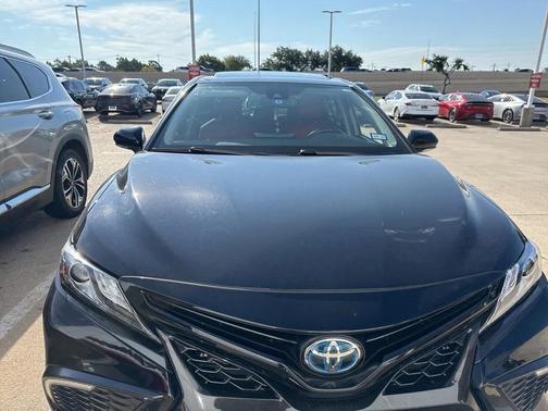 2024 Toyota Camry Hybrid SE