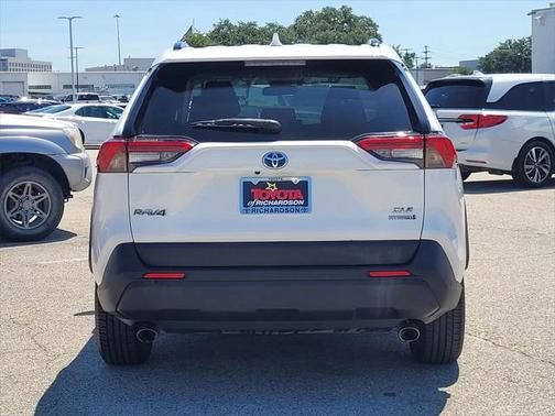 2021 Toyota RAV4 Hybrid XLE