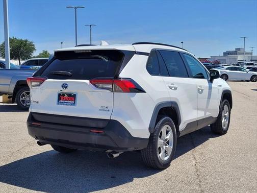 2021 Toyota RAV4 Hybrid XLE