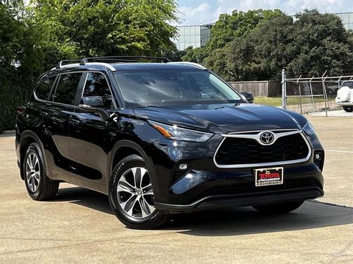 2024 Toyota Highlander XLE