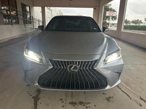 2022 Lexus ES 350 Premium