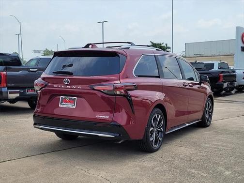 2025 Toyota Sienna Platinum 7 Passenger