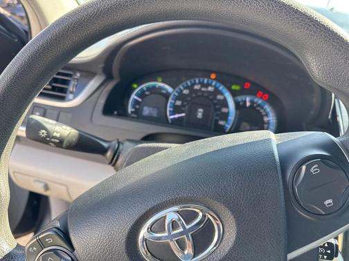 2013 Toyota Camry Hybrid LE
