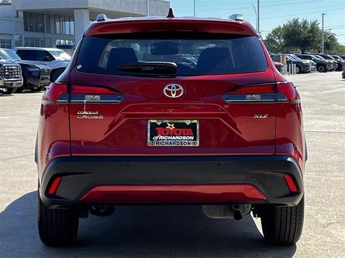 2023 Toyota Corolla Cross XLE