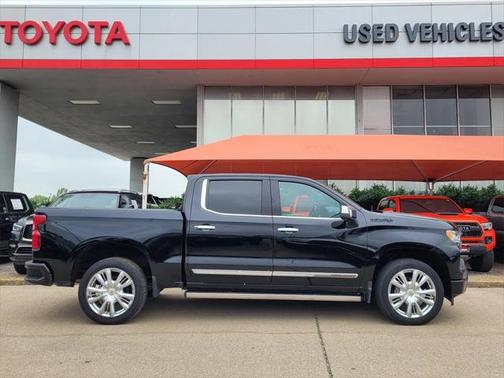 2022 Chevrolet Silverado 1500 High Country