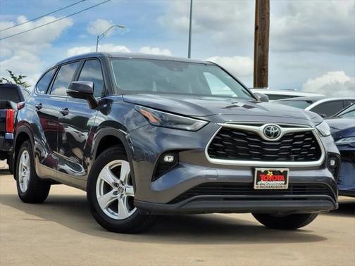 2023 Toyota Highlander LE