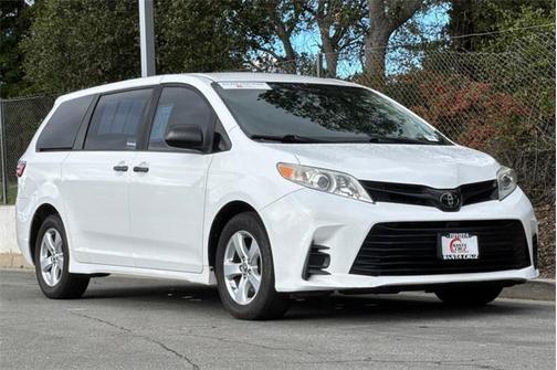 2018 Toyota Sienna SE