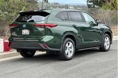 2023 Toyota Highlander Hybrid LE