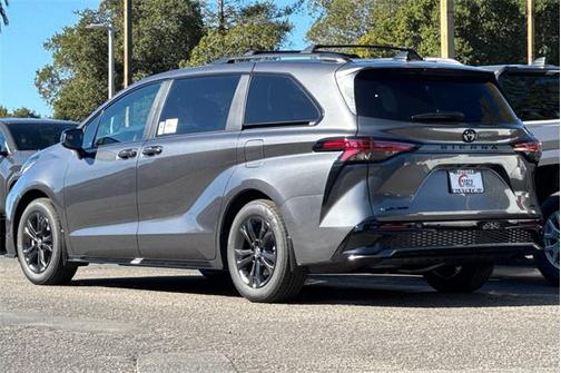 2025 Toyota Sienna XSE 7 Passenger