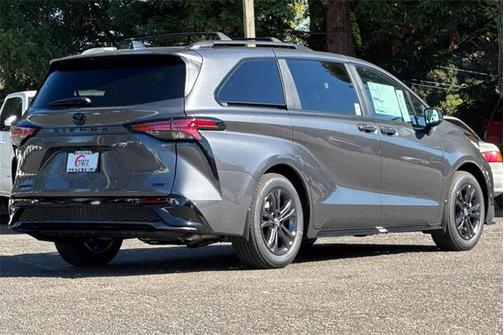 2025 Toyota Sienna XSE 7 Passenger
