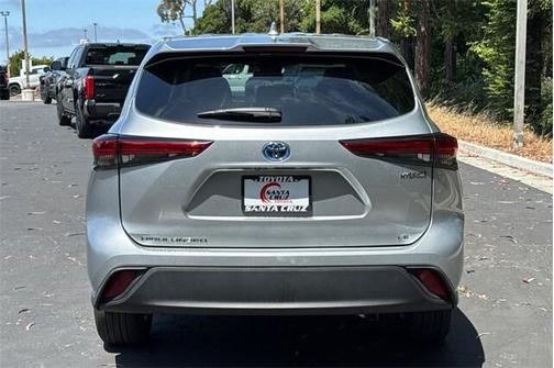 2021 Toyota Highlander Hybrid LE