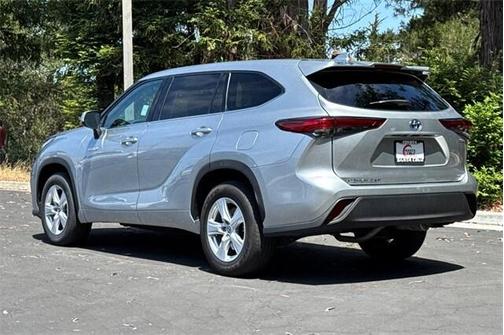 2021 Toyota Highlander Hybrid LE
