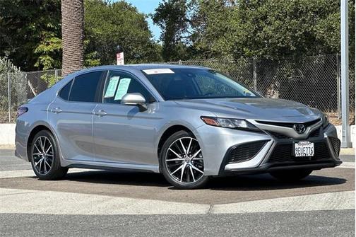 2023 Toyota Camry SE