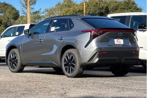 2026 Toyota bZ XLE Plus