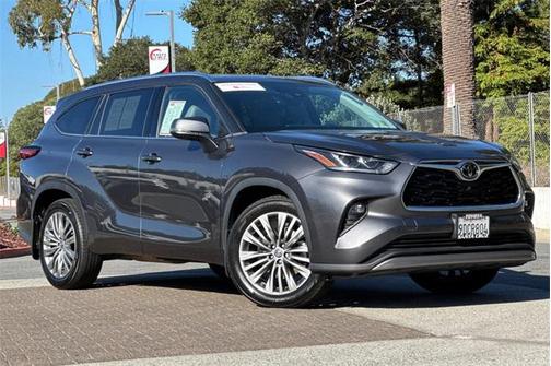 2022 Toyota Highlander Platinum