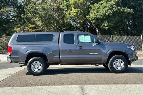 2017 Toyota Tacoma SR5