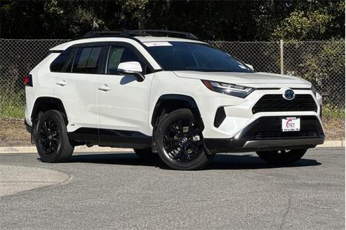 2022 Toyota RAV4 Hybrid SE