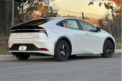 2026 Toyota Prius Plug-In Hybrid SE