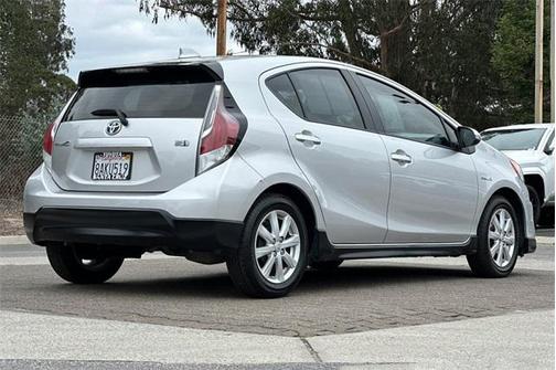 2017 Toyota Prius c Three