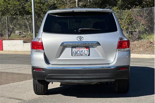 2012 Toyota Highlander SE