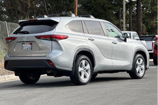2023 Toyota Highlander LE