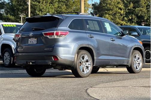 2015 Toyota Highlander Limited Platinum