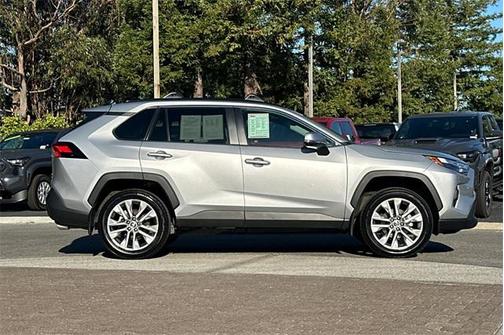 2024 Toyota RAV4 XLE Premium