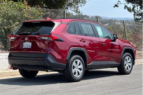 2021 Toyota RAV4 LE