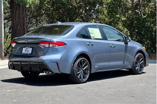 2025 Toyota Corolla Hybrid SE