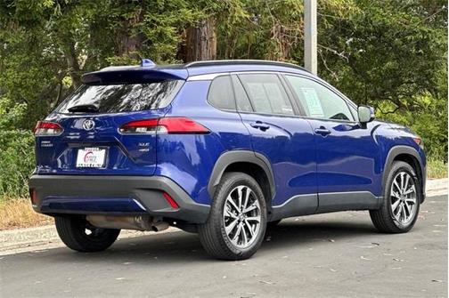 2023 Toyota Corolla Cross XLE