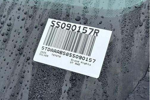 2025 Toyota Grand Highlander XLE