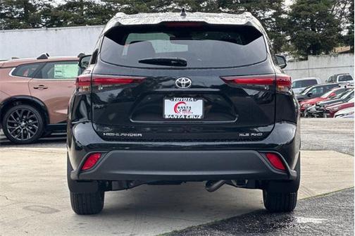 2026 Toyota Highlander XLE