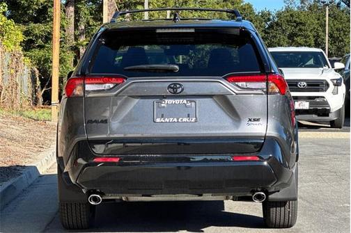 2025 Toyota RAV4 Hybrid SE