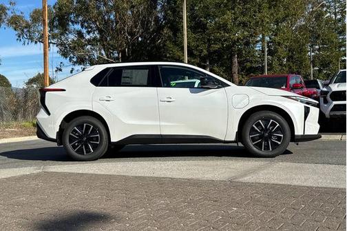 2026 Toyota bZ XLE Plus