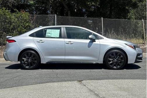Classic Silver Metallic 2026 Toyota Corolla SE