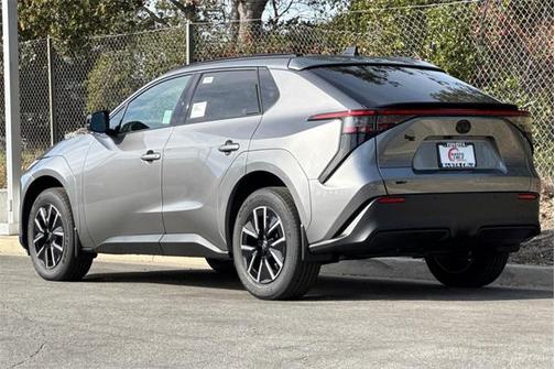 2026 Toyota bZ XLE Plus