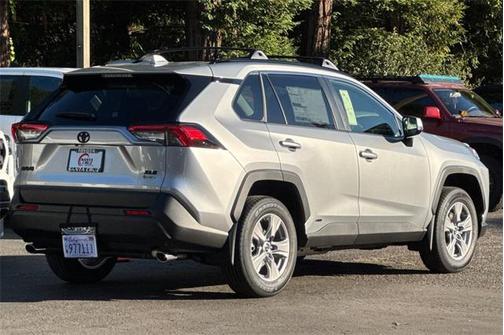 2025 Toyota RAV4 Hybrid XLE