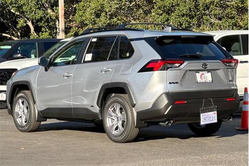 2025 Toyota RAV4 Hybrid XLE