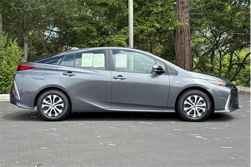 2022 Toyota Prius Prime XLE