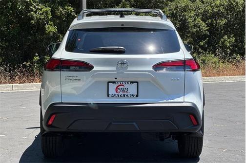 2025 Toyota Corolla Cross XLE
