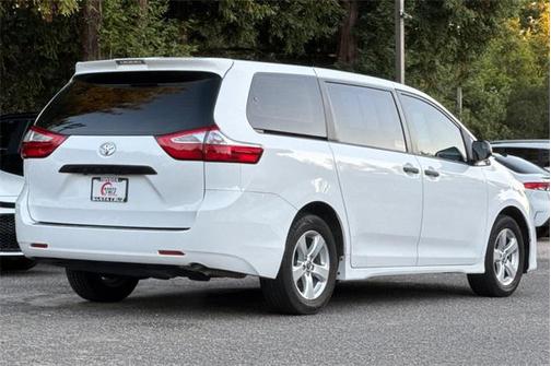 2018 Toyota Sienna SE