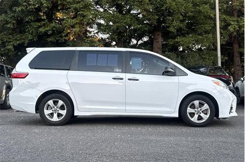 2018 Toyota Sienna SE