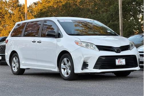 2018 Toyota Sienna SE